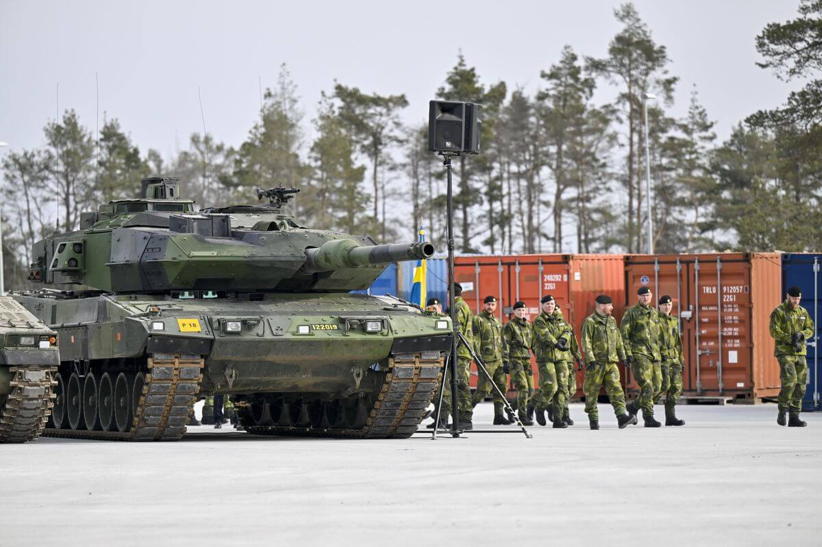 Russia Readies Military Response as Sweden, Finland Announce NATO Plans