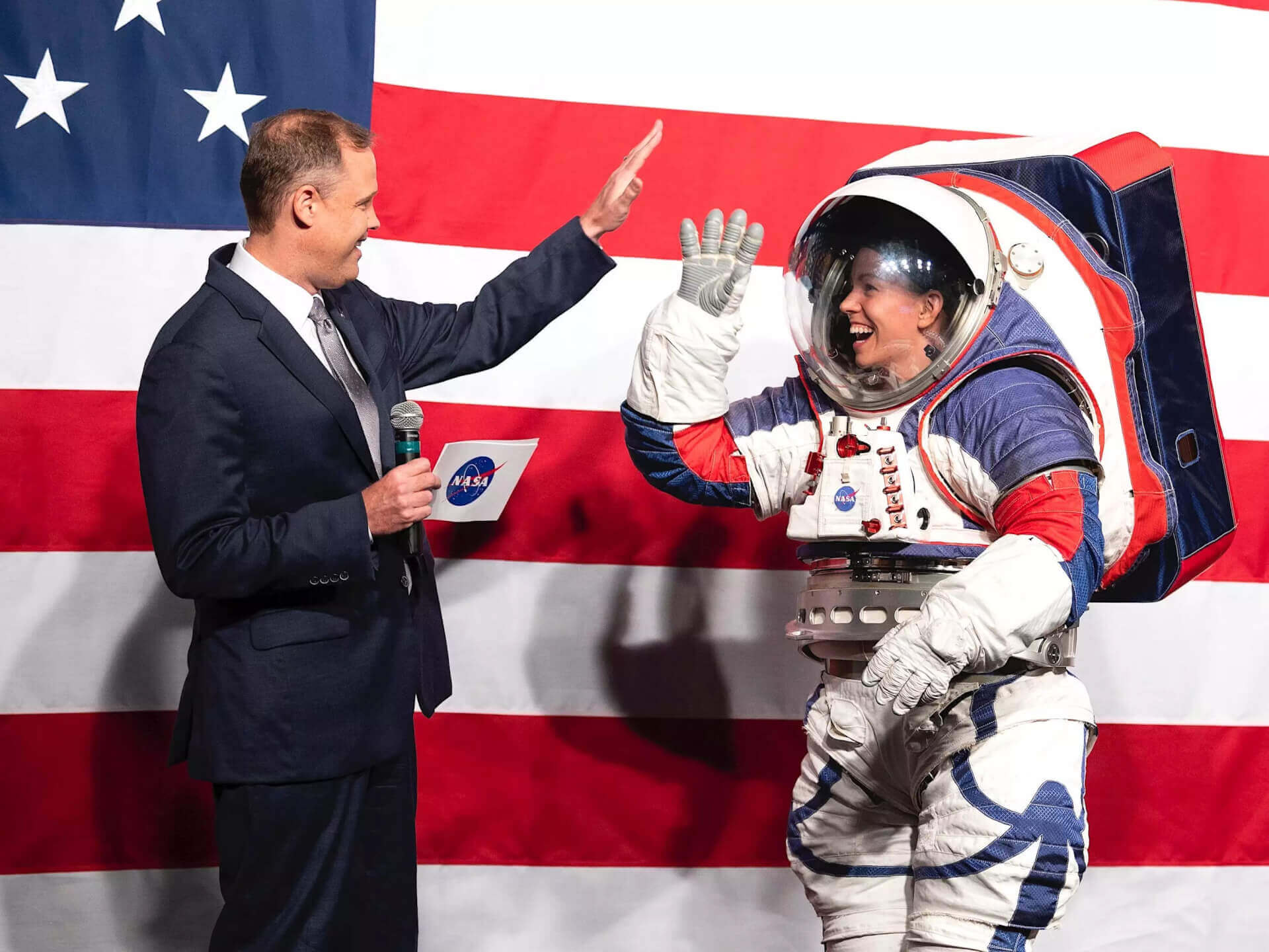 8 Countries Sign NASA’s Artemis Accords, Creating a Framework for Moon Exploration