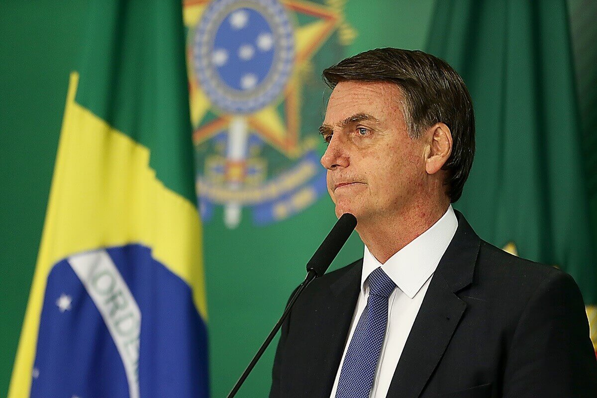 Bolsonaro Threatens to Withdraw From WHO, Government Stops Publishing COVID-19 Data