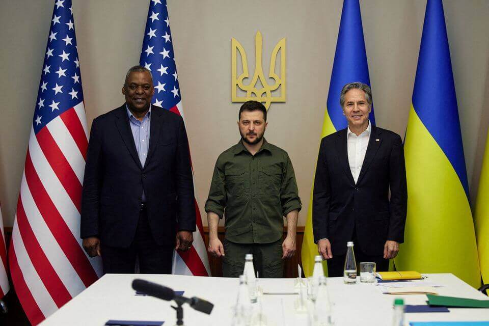 Russia Accuses US, NATO of Provocation as Blinken, Austin Meet Zelensky in Kyiv