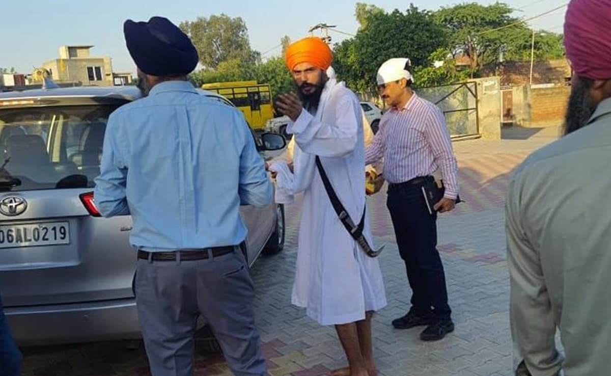 Manhunt Ends as Pro-Khalistan Waris Punjab De Chief Amritpal Singh Arrested in Moga