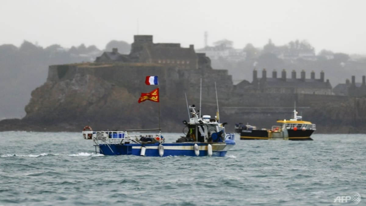 France Relaunches Negotiations With UK Over Fishing Dispute, Rescinds Sanctions