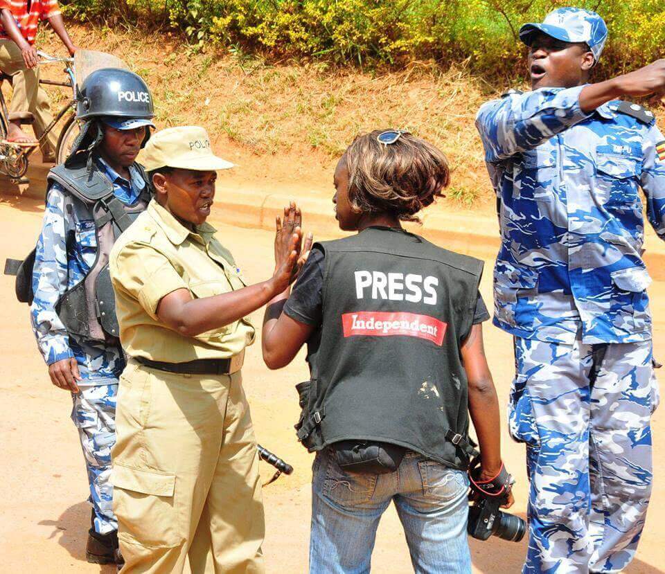 Uganda Revokes Press Credentials of All Foreign Journalists Ahead of January Election