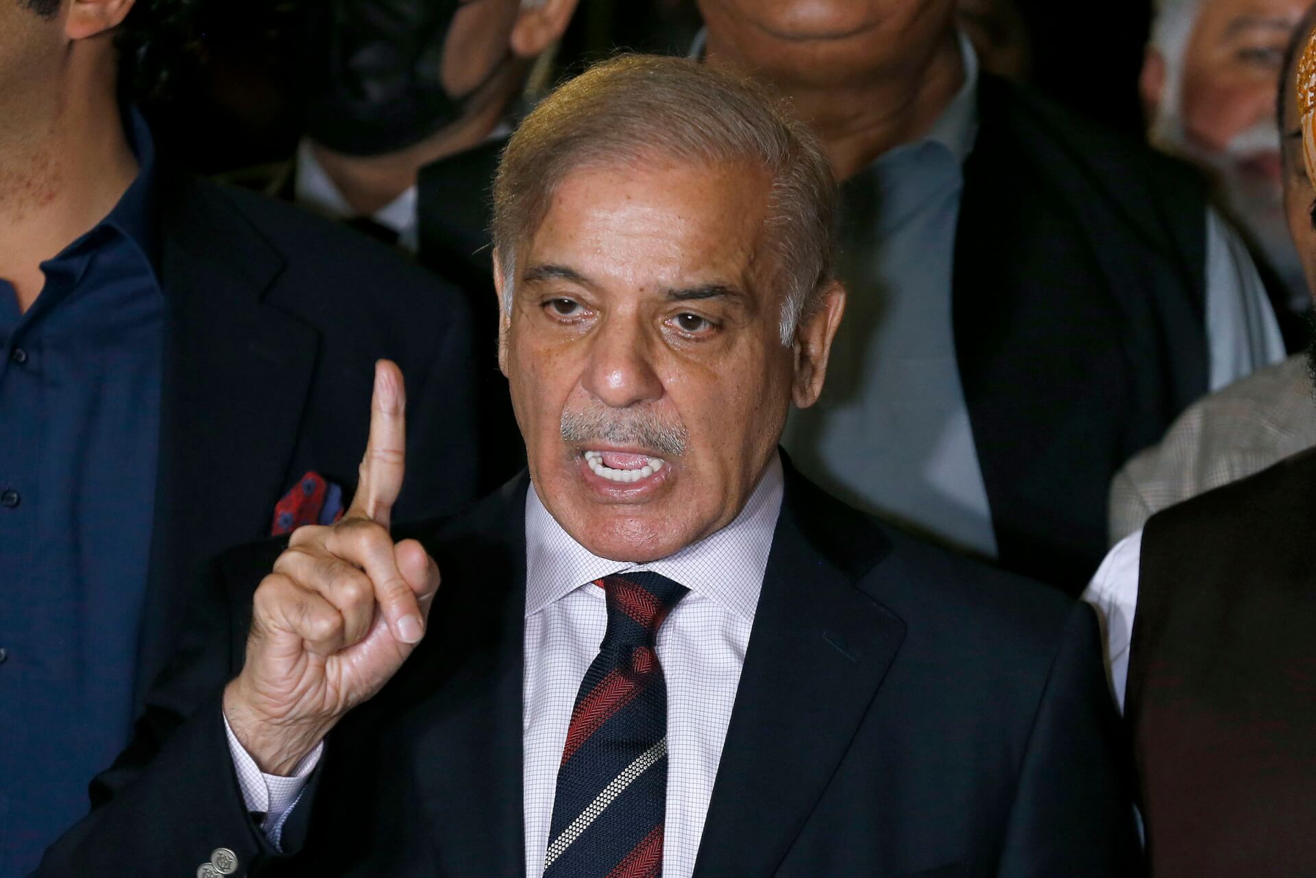 Pakistani PM Sharif Willing to Discuss Kashmir Issue with Indian Leader Modi