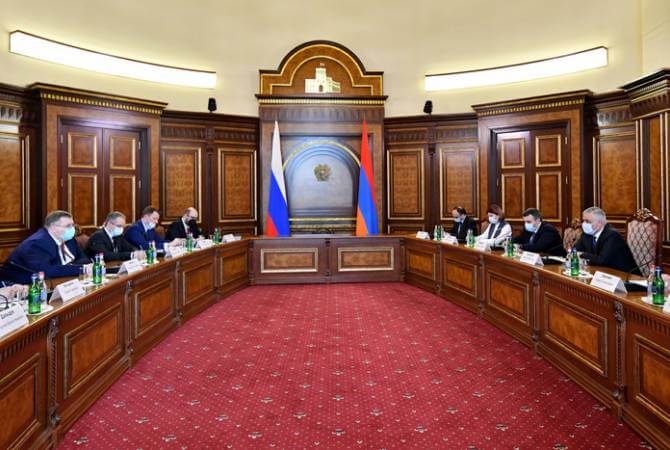 Armenian, Azerbaijani Officials Meet With Russian Counterparts on Sidelines of CIS Meet