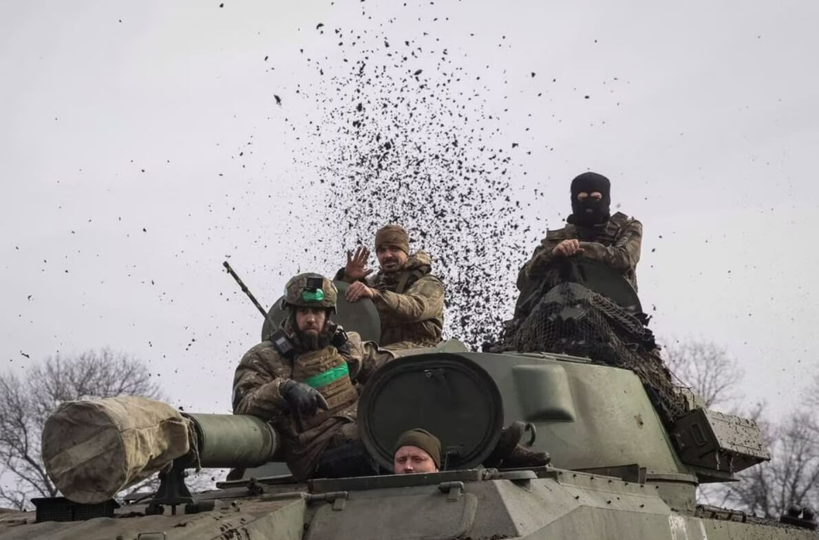 Russian Aggression in Bakhmut May Cause Ukrainian Forces to “Strategically Pull Back”