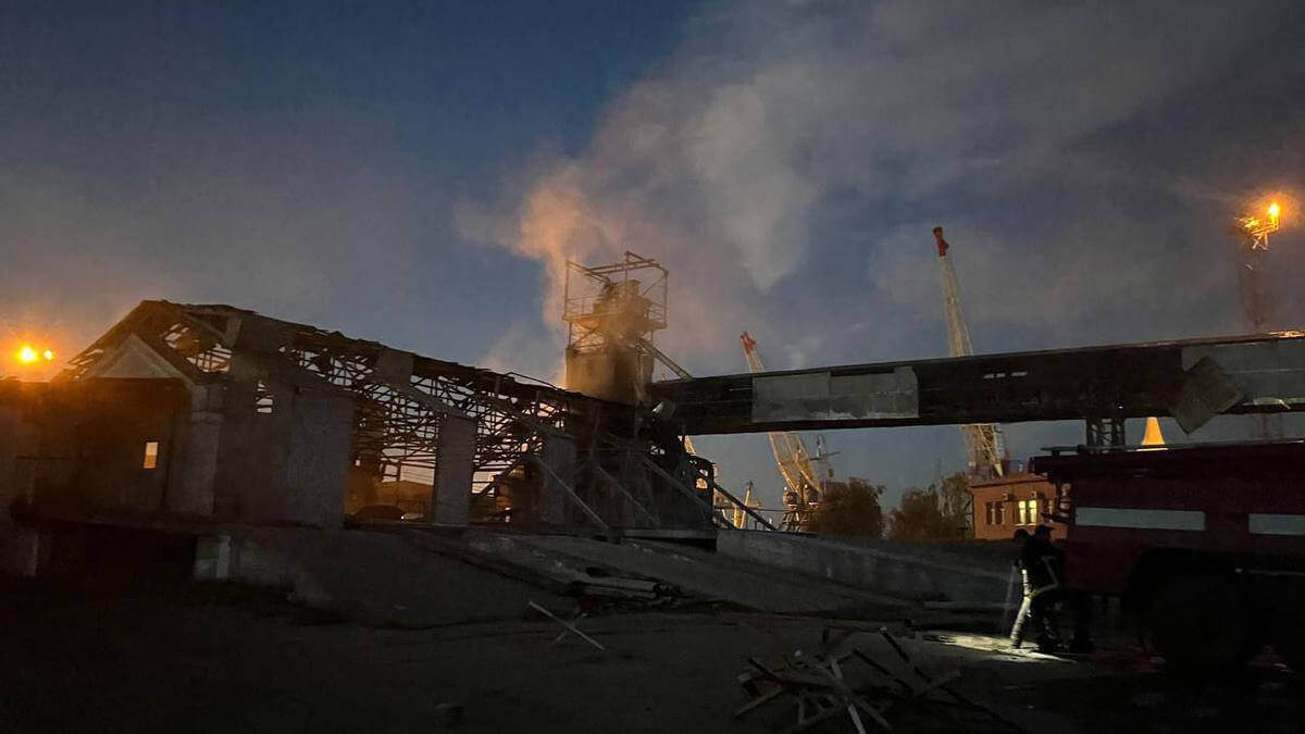 Russian Drone Attacks Target Key Ukrainian Port Near Romania, 40,000 Tonnes of Grain Destroyed
