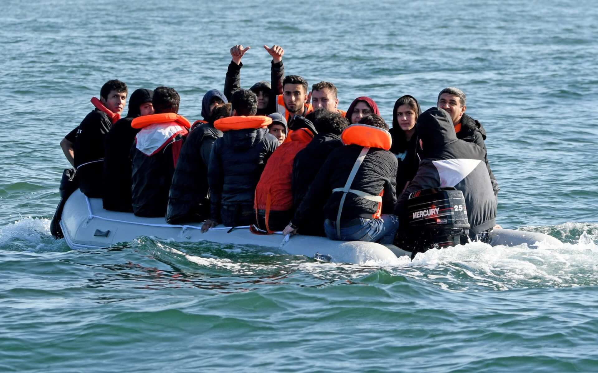 France, UK Collaborate to Stop Migrants from Crossing the English Channel