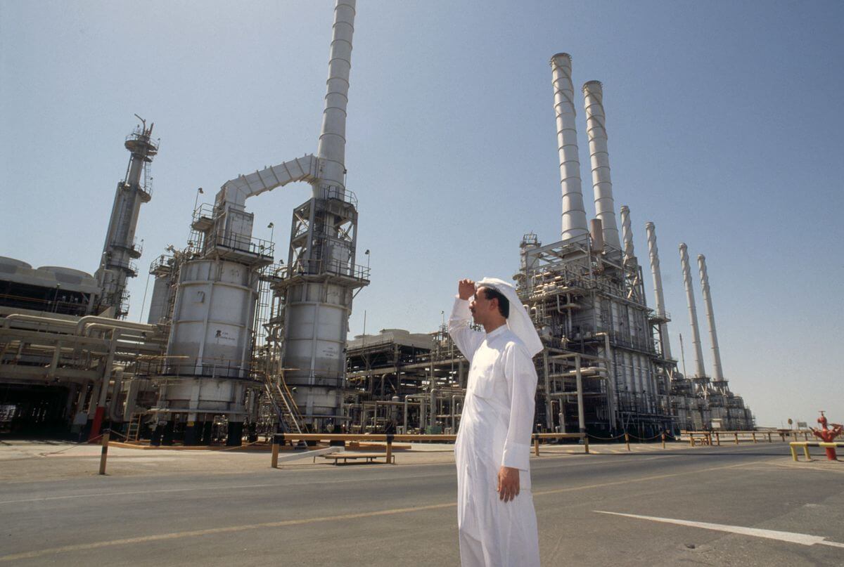 China to Combat USD “Weaponisation” by Settling Saudi Oil Payments In Yuan