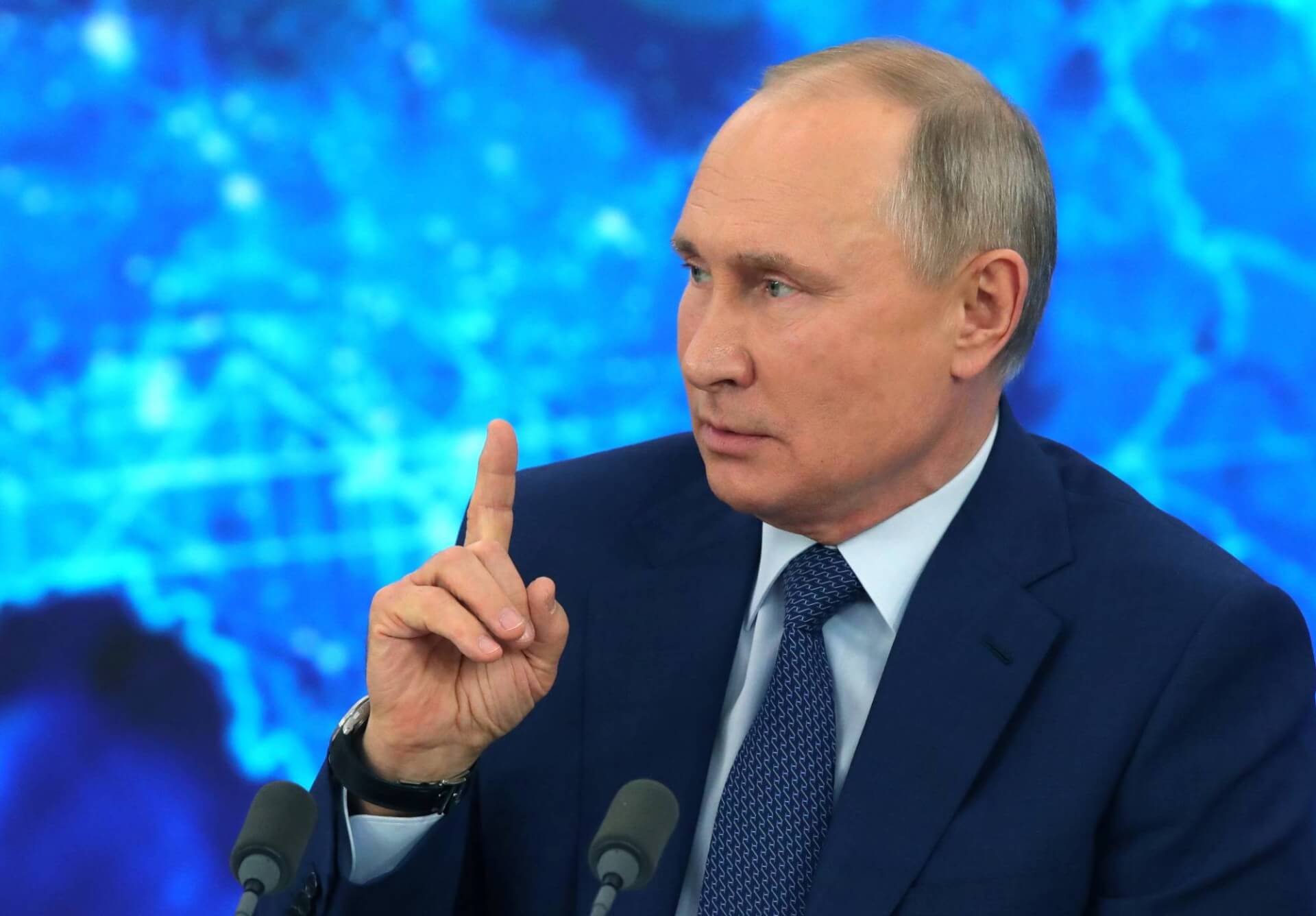 Putin Warns of Military Response if West Fails to Meet Security Demands Regarding Ukraine